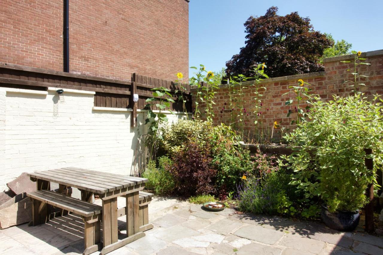 Bed and Breakfast Green Parrot House Devizes Exteriér fotografie